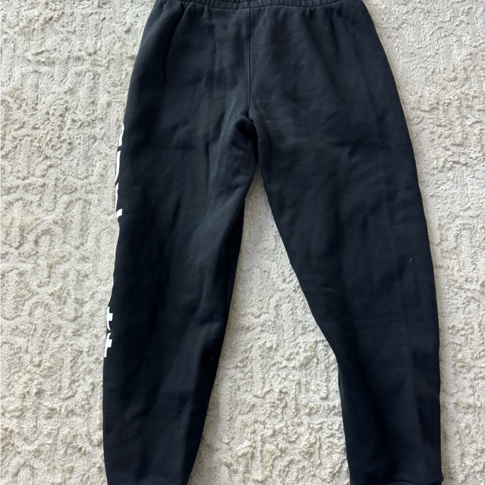 Carhartt Kids Black Sweatpants with White Logo size 10/12 - Picture 2 of 3